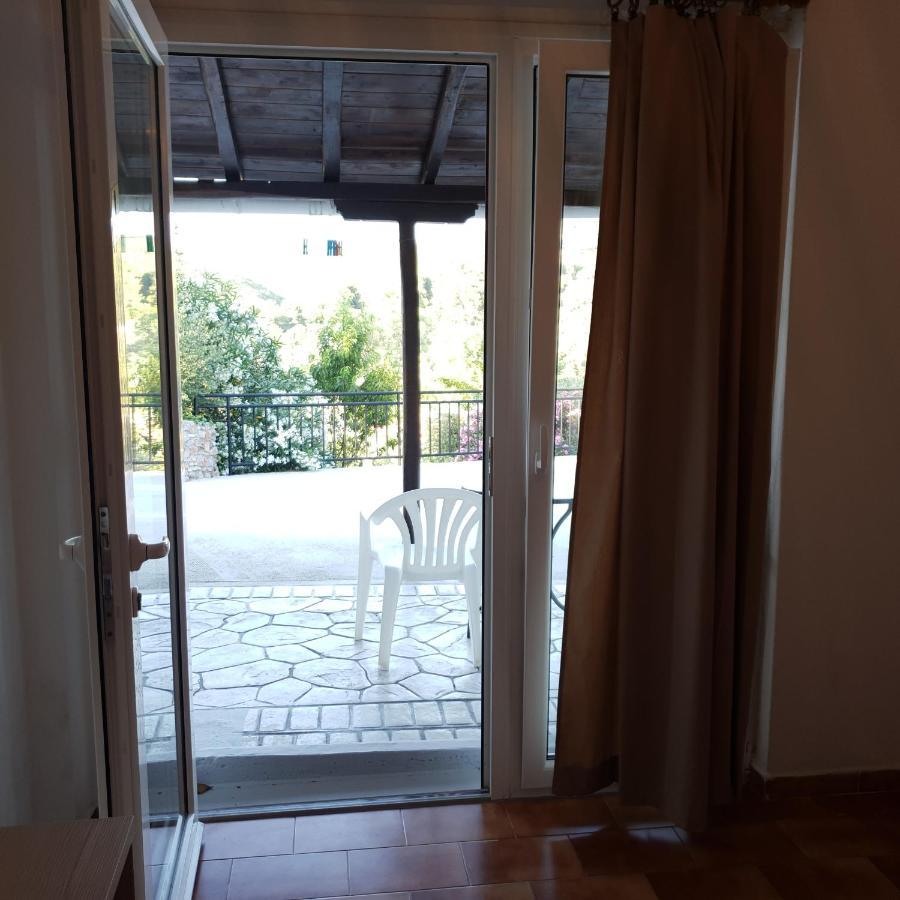 Villa Elpiniki Troulos Eksteriør bilde